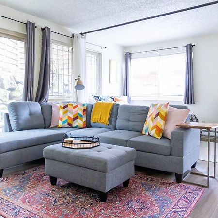 King Bed + Studio! Free Parking, Patio, Wfh Space! Seattle Esterno foto