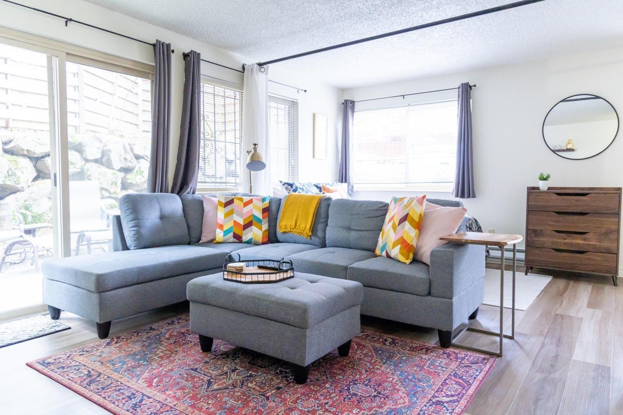 King Bed + Studio! Free Parking, Patio, Wfh Space! Seattle Esterno foto