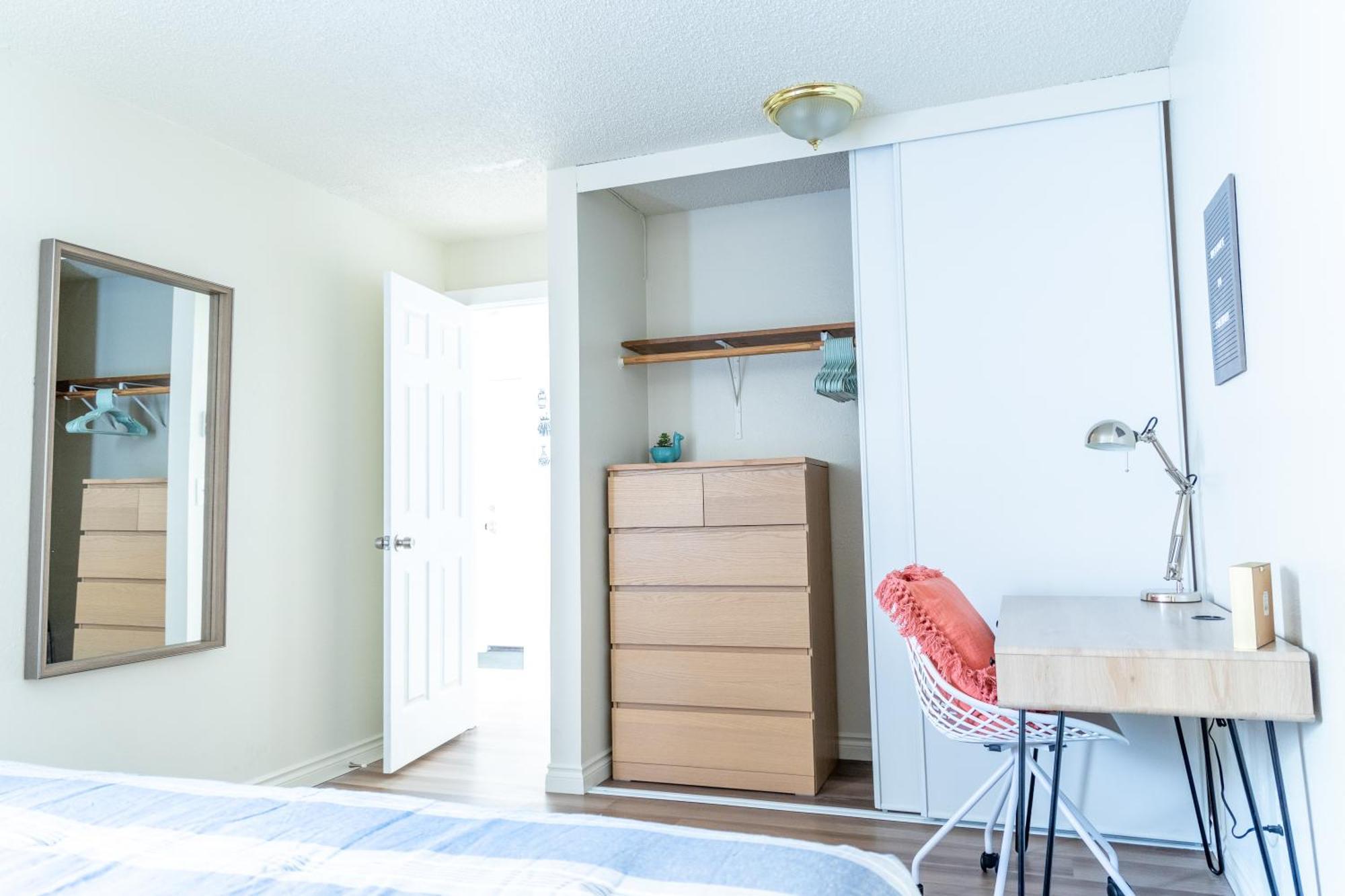 King Bed + Studio! Free Parking, Patio, Wfh Space! Seattle Esterno foto