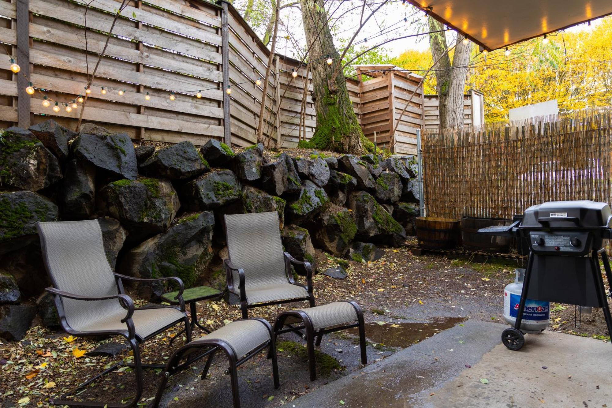 King Bed + Studio! Free Parking, Patio, Wfh Space! Seattle Esterno foto